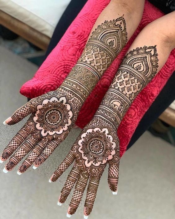 mendhi for Siliguri's bride